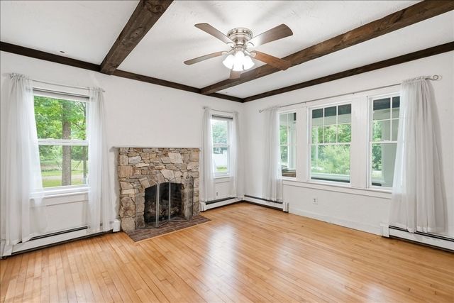 15 Walnut St, West Bridgewater, MA 02379
