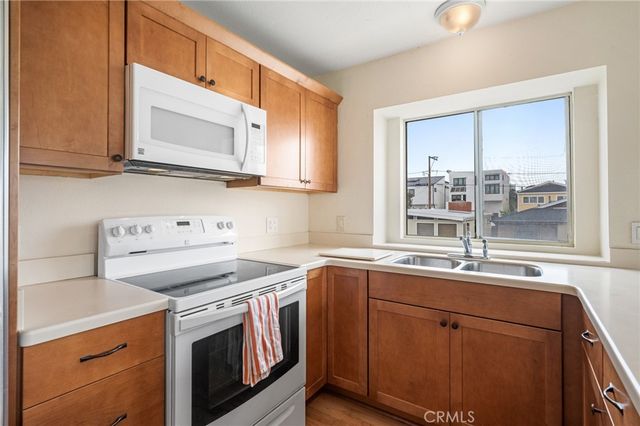 358 28th, Hermosa Beach, CA 90254