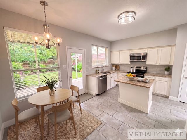 6945 Hickory Creek, Plano, TX 75023