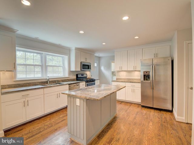 7323 WESTERLY LN, Mclean, VA 22101