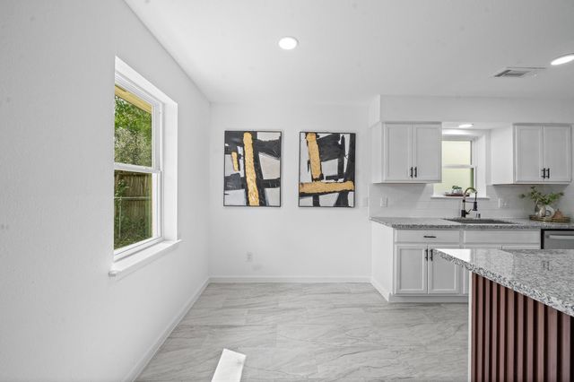 15415 W Hampton Circle, Houston, TX 77071