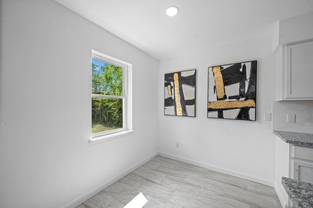 15415 W Hampton Circle, Houston, TX 77071