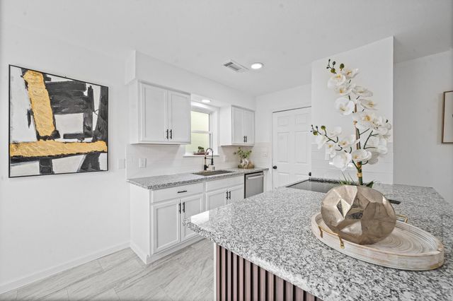 15415 W Hampton Circle, Houston, TX 77071