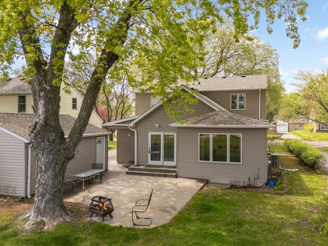 1834 Holton Street, Falcon Heights, MN 55113