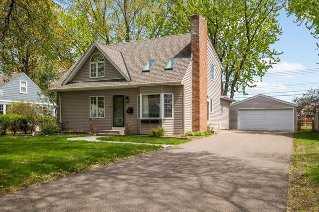 1834 Holton Street, Falcon Heights, MN 55113