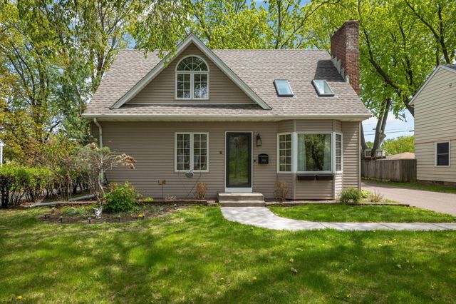 1834 Holton Street, Falcon Heights, MN 55113