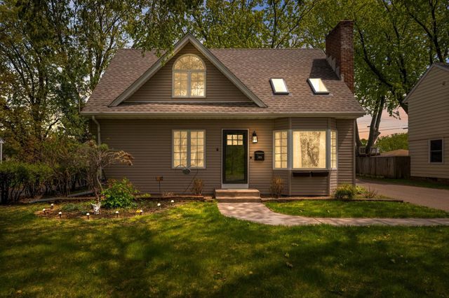 1834 Holton Street, Falcon Heights, MN 55113