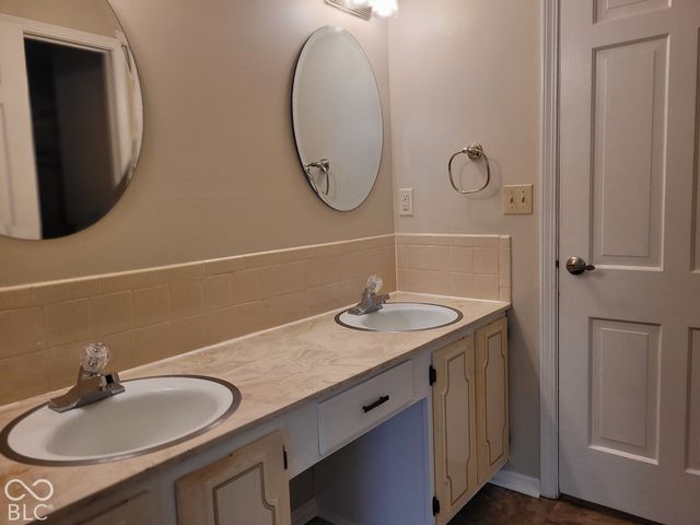 6515 Park Central Way C, Indianapolis, IN 46060