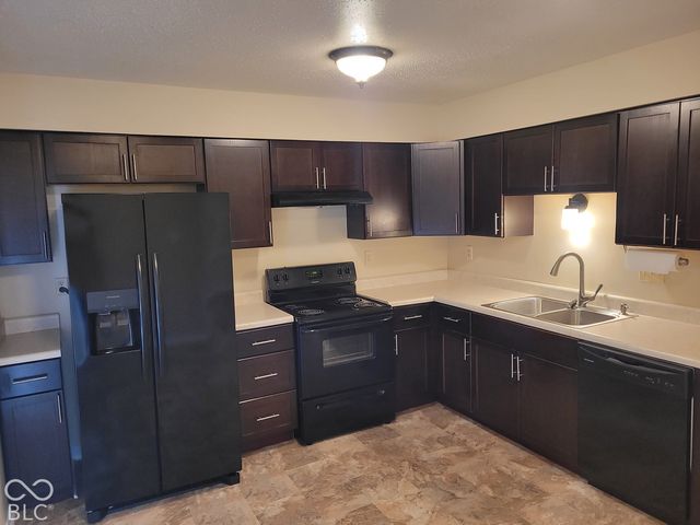 6515 Park Central Way C, Indianapolis, IN 46060