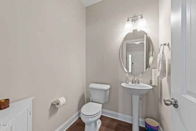 525 Barneswyck Drive, Fuquay Varina, NC 27526