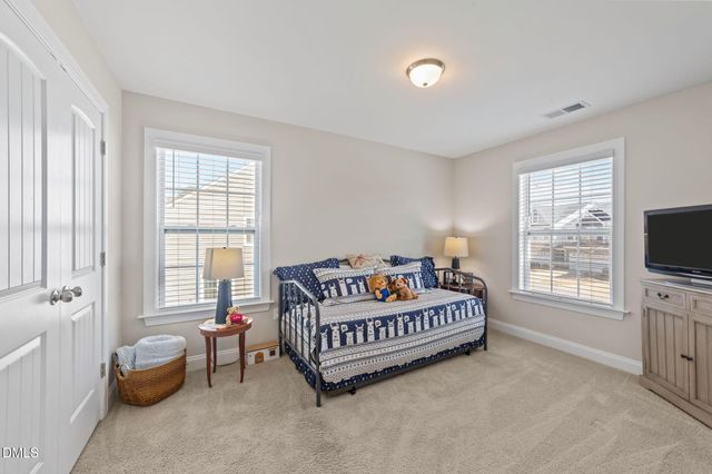 525 Barneswyck Drive, Fuquay Varina, NC 27526