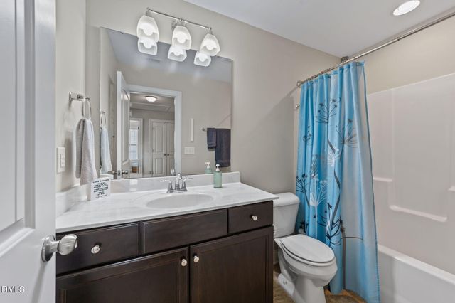 525 Barneswyck Drive, Fuquay Varina, NC 27526