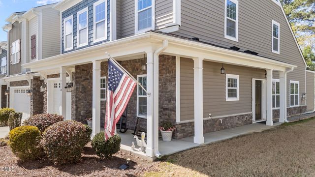 525 Barneswyck Drive, Fuquay Varina, NC 27526
