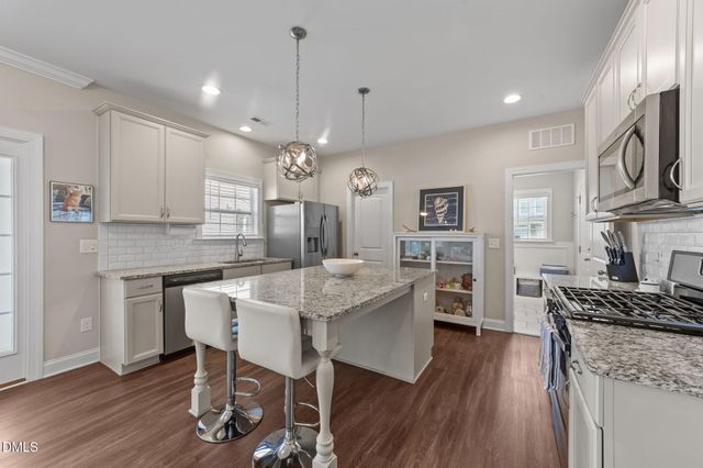 525 Barneswyck Drive, Fuquay Varina, NC 27526