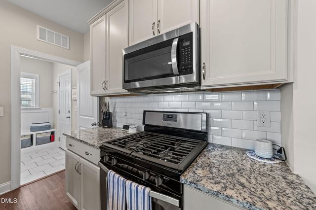 525 Barneswyck Drive, Fuquay Varina, NC 27526