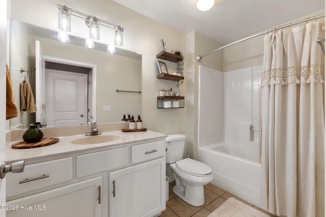 4429 Jay Bird Circle Unit 105, Wilmington, NC 28412