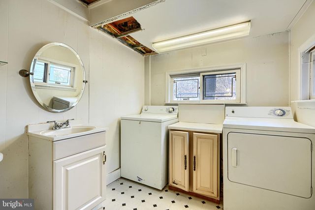 2008 ROCKROSE AVE, Baltimore, MD 21211