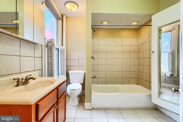 2008 ROCKROSE AVE, Baltimore, MD 21211