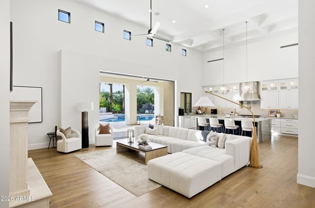 6129 E TURQUOISE Avenue, Paradise Valley, AZ 85253