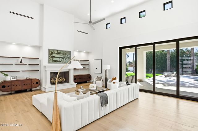 6129 E TURQUOISE Avenue, Paradise Valley, AZ 85253