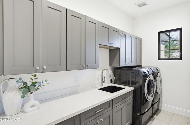 6129 E TURQUOISE Avenue, Paradise Valley, AZ 85253