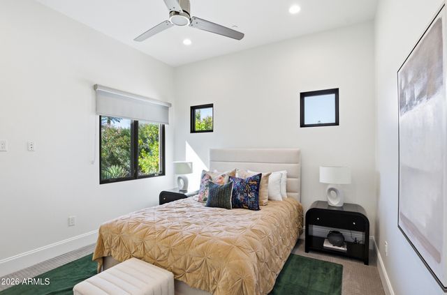 6129 E TURQUOISE Avenue, Paradise Valley, AZ 85253