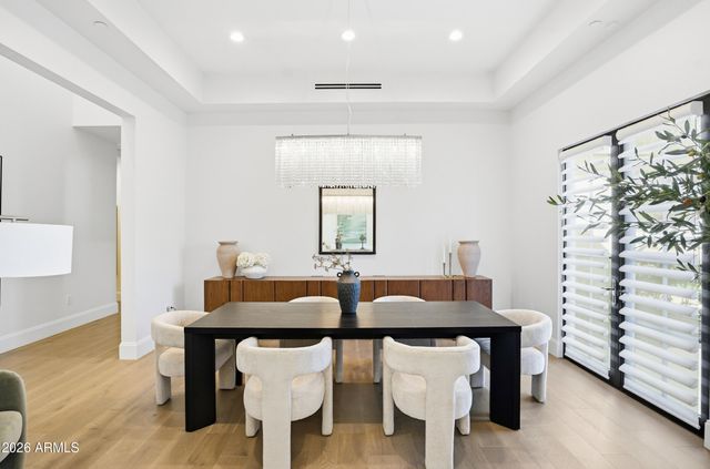 6129 E TURQUOISE Avenue, Paradise Valley, AZ 85253