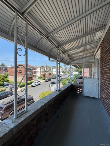 3922 Amundson Avenue, Bronx, NY 10466