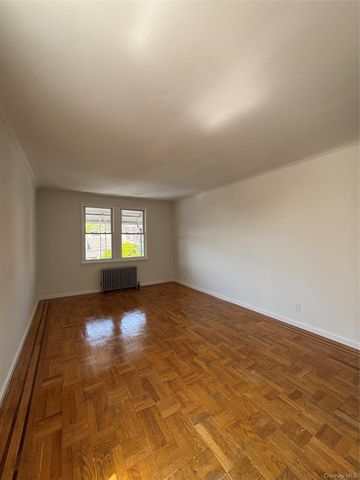 3922 Amundson Avenue, Bronx, NY 10466