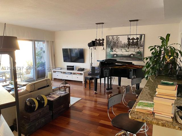 2451 Brickell Ave 11F, Miami, FL 33129