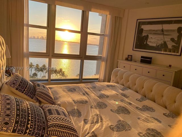 2451 Brickell Ave 11F, Miami, FL 33129