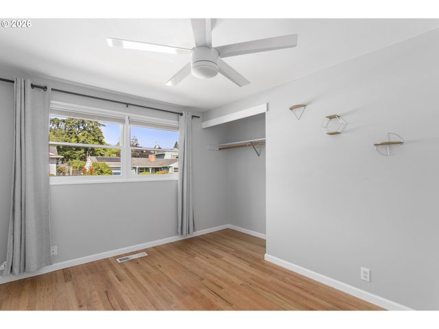 1485 HALLINAN St, Lake Oswego, OR 97034