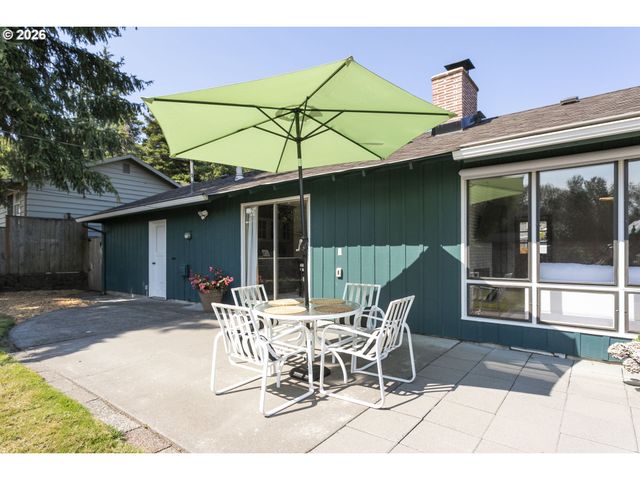 1485 HALLINAN St, Lake Oswego, OR 97034