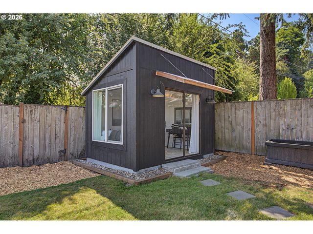1485 HALLINAN St, Lake Oswego, OR 97034