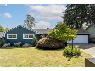 1485 HALLINAN St, Lake Oswego, OR 97034