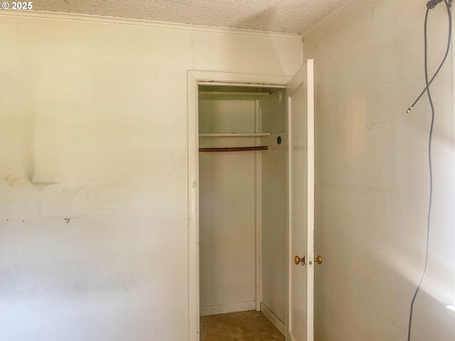 624 TIPTON Rd, Roseburg, OR 97471