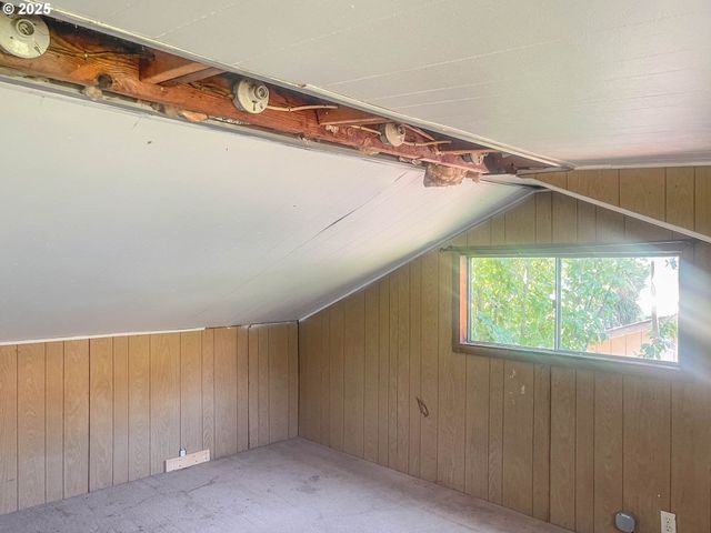 624 TIPTON Rd, Roseburg, OR 97471