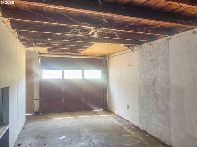 624 TIPTON Rd, Roseburg, OR 97471