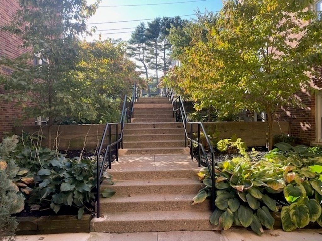 195 Thomas Burgin Parkway 305, Quincy, MA 02169