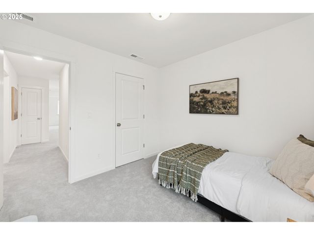 3327 Se Triumph Ave, Hillsboro, OR 97123