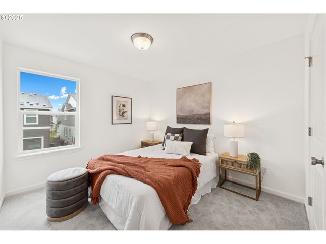 3327 Se Triumph Ave, Hillsboro, OR 97123