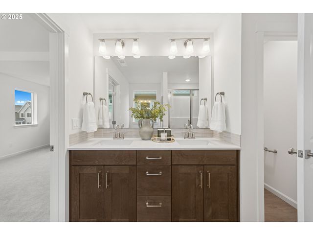 3327 Se Triumph Ave, Hillsboro, OR 97123