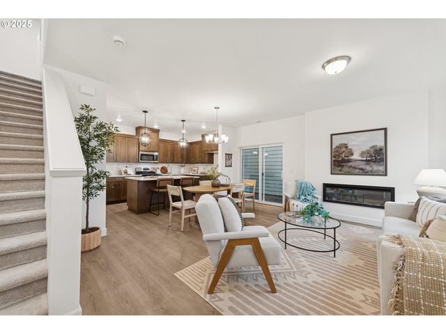 3327 Se Triumph Ave, Hillsboro, OR 97123