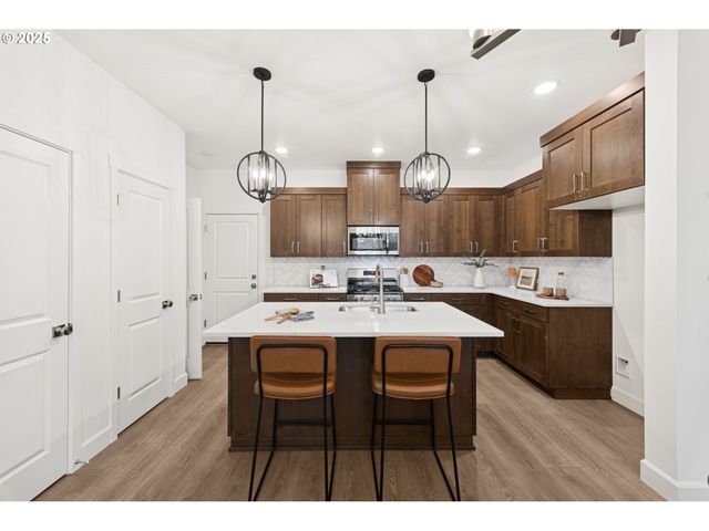 3327 Se Triumph Ave, Hillsboro, OR 97123