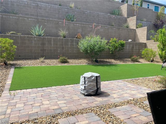 457 Bolsa Basin Avenue, Las Vegas, NV 89138