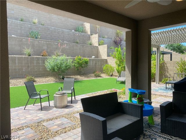 457 Bolsa Basin Avenue, Las Vegas, NV 89138