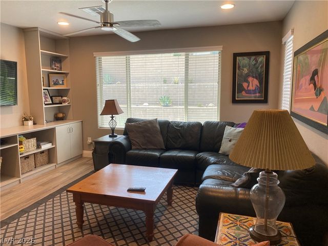 457 Bolsa Basin Avenue, Las Vegas, NV 89138