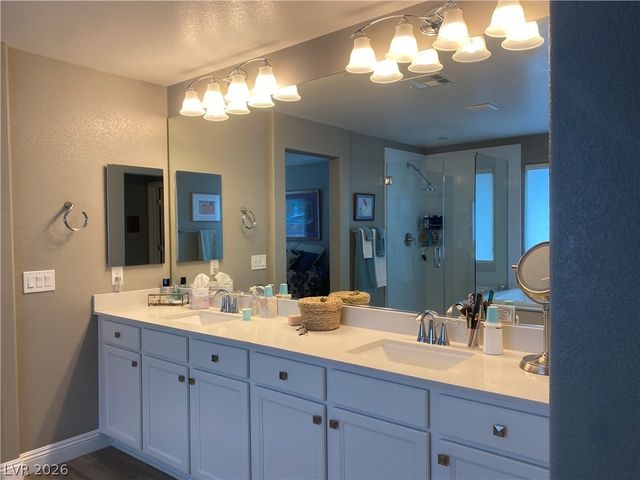 457 Bolsa Basin Avenue, Las Vegas, NV 89138
