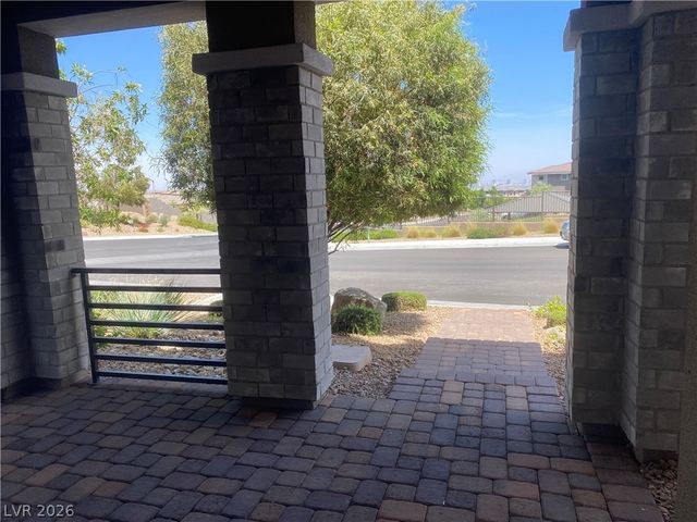 457 Bolsa Basin Avenue, Las Vegas, NV 89138