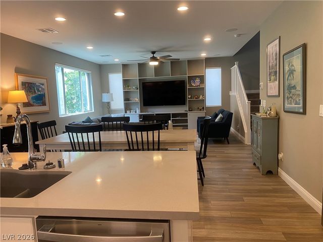 457 Bolsa Basin Avenue, Las Vegas, NV 89138
